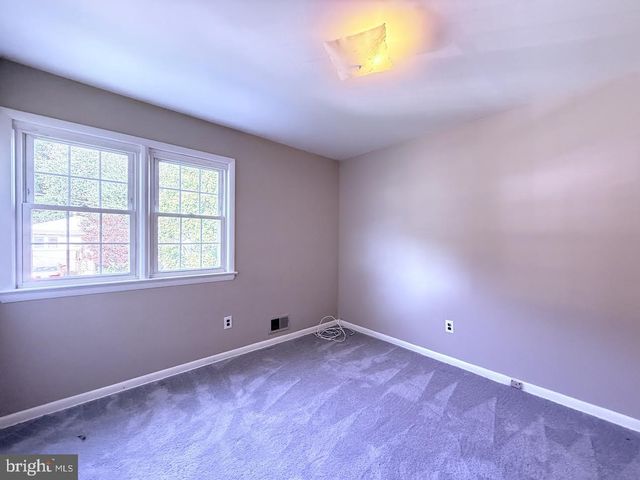 8703 34TH AVE, College Park, MD 20740