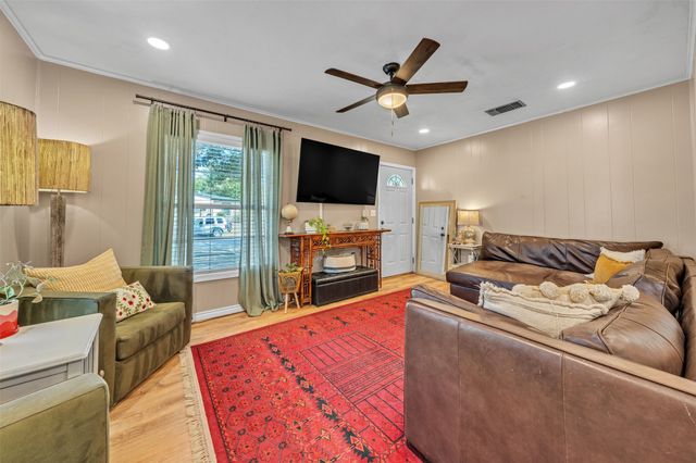 7429 Culver Avenue, Fort Worth, TX 76116