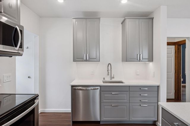 1436 Almond Avenue, Saint Paul, MN 55108