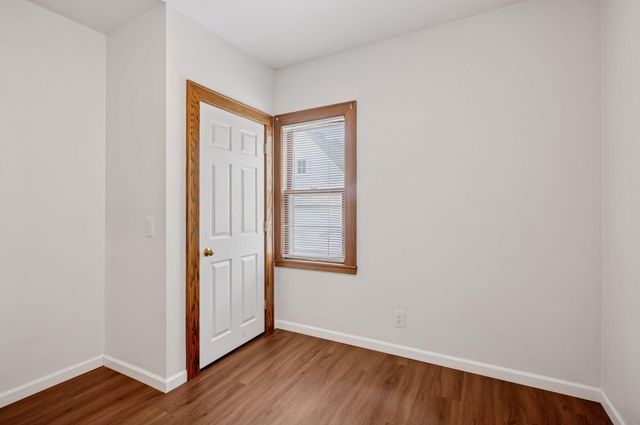 1436 Almond Avenue, Saint Paul, MN 55108