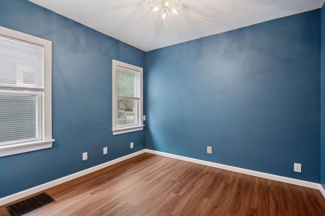 1436 Almond Avenue, Saint Paul, MN 55108