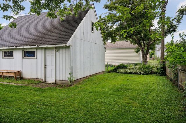 1436 Almond Avenue, Saint Paul, MN 55108