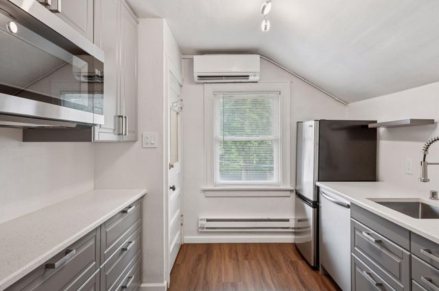 1436 Almond Avenue, Saint Paul, MN 55108