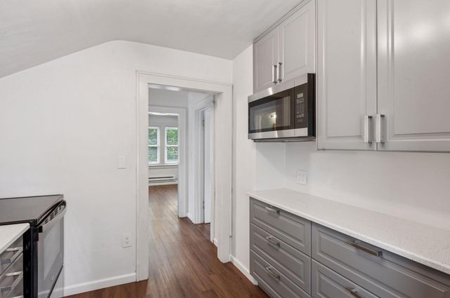 1436 Almond Avenue, Saint Paul, MN 55108