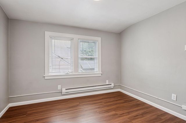 1436 Almond Avenue, Saint Paul, MN 55108