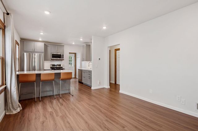 1436 Almond Avenue, Saint Paul, MN 55108