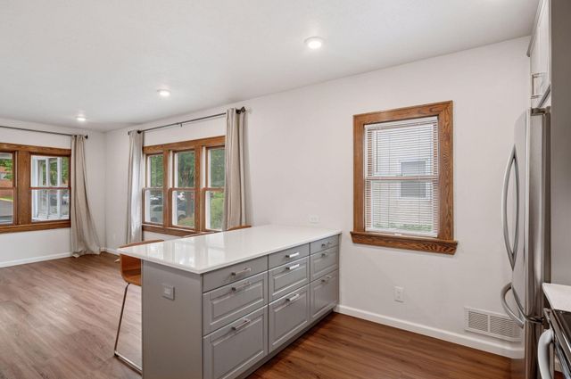 1436 Almond Avenue, Saint Paul, MN 55108