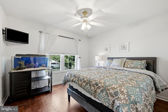 140 PETER RABBIT DR, Ranson, WV 25438