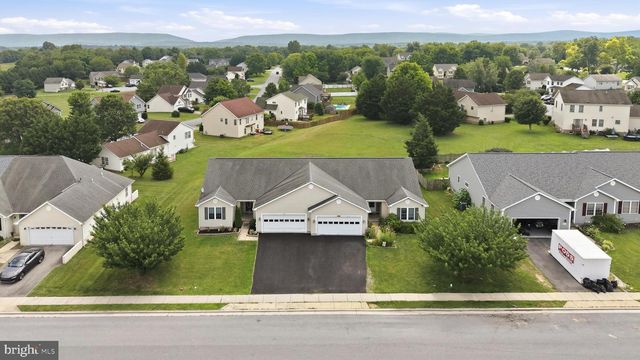 140 PETER RABBIT DR, Ranson, WV 25438