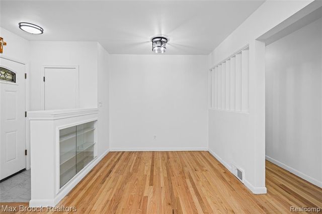 31767 W 13 Mile Road, Farmington, MI 48334