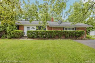 31767 W 13 Mile Road, Farmington, MI 48334