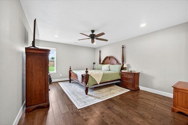 112 Sussex Avenue, Lowell, AR 72745