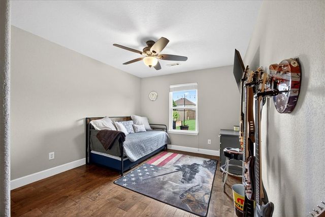 112 Sussex Avenue, Lowell, AR 72745