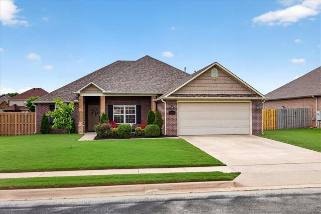 112 Sussex Avenue, Lowell, AR 72745