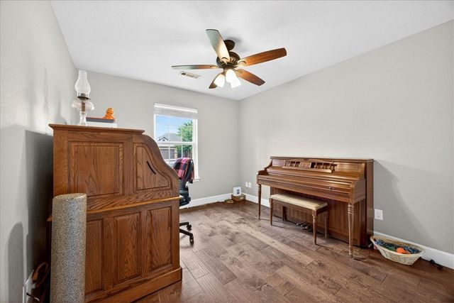 112 Sussex Avenue, Lowell, AR 72745