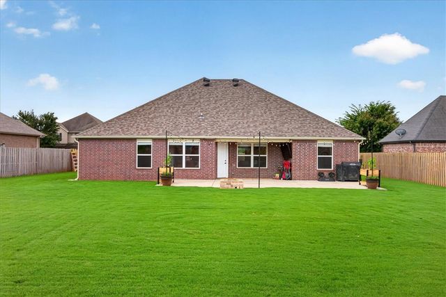 112 Sussex Avenue, Lowell, AR 72745