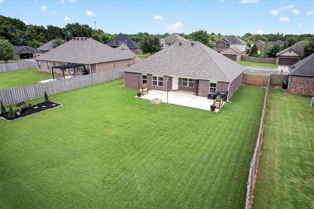 112 Sussex Avenue, Lowell, AR 72745