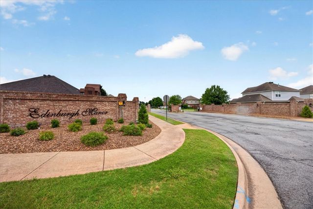 112 Sussex Avenue, Lowell, AR 72745