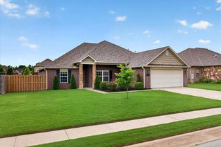 112 Sussex Avenue, Lowell, AR 72745