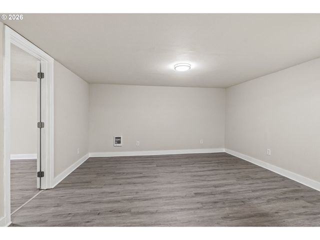 802 Nw 5TH Cir, Camas, WA 98607