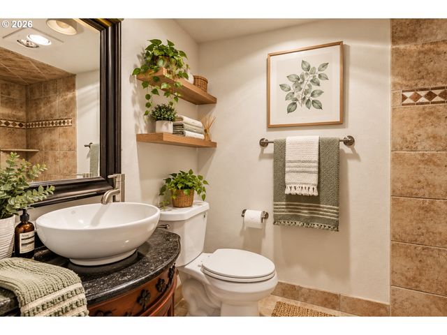 802 Nw 5TH Cir, Camas, WA 98607