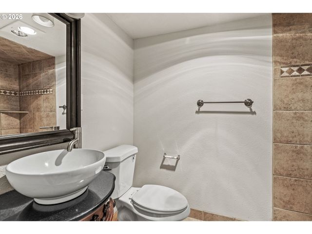 802 Nw 5TH Cir, Camas, WA 98607