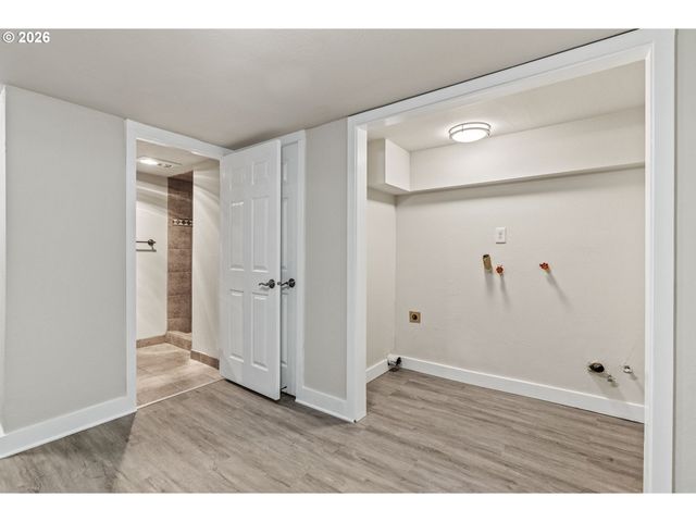 802 Nw 5TH Cir, Camas, WA 98607