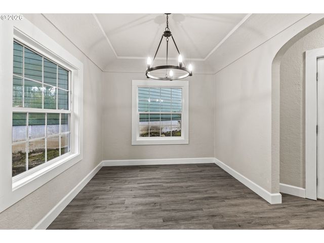 802 Nw 5TH Cir, Camas, WA 98607