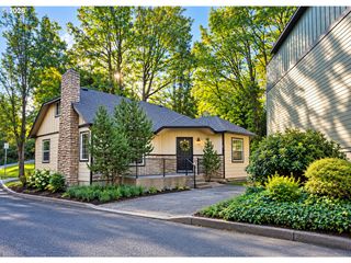 802 Nw 5TH Cir, Camas, WA 98607