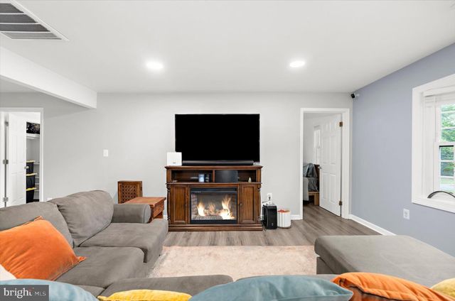 7960 TELEGRAPH RD, Severn, MD 21144