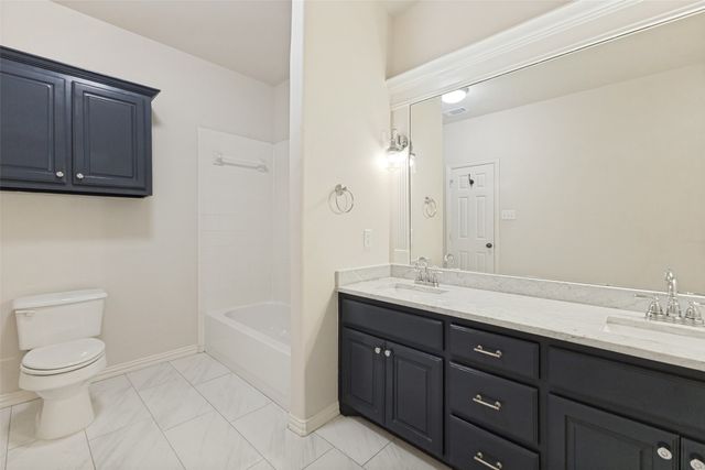 164 Stoneleigh Drive, Heath, TX 75032