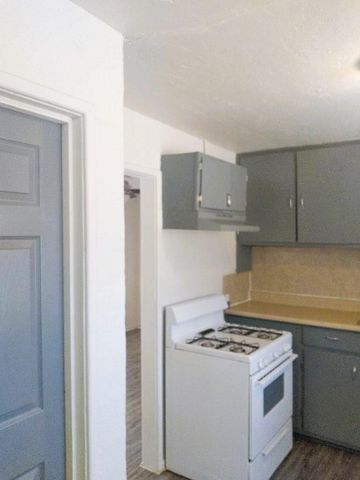 923 SW 29th St, Lawton, OK 73505