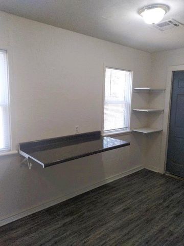 923 SW 29th St, Lawton, OK 73505