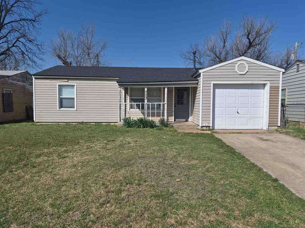 923 SW 29th St, Lawton, OK 73505