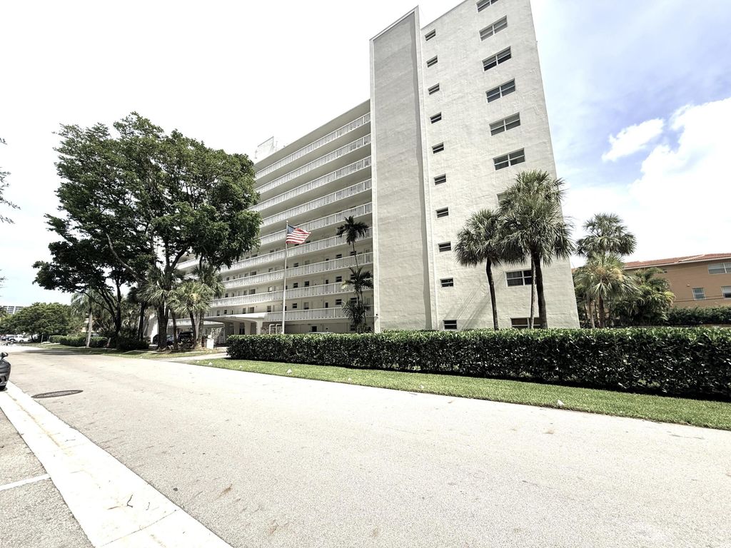 2555 NE 11TH Street 303, Fort Lauderdale, FL 33304