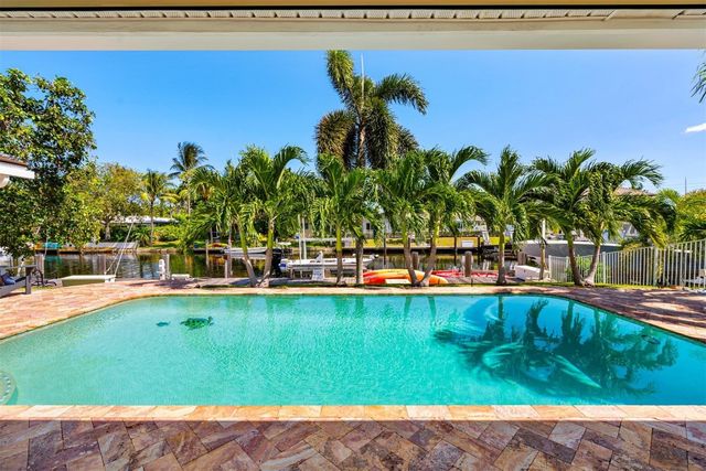 4000 NE 24th Avenue, Lighthouse Point, FL 33064