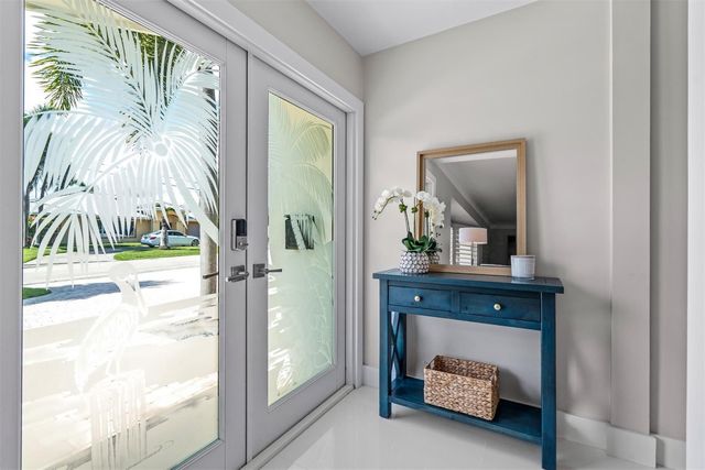 4000 NE 24th Avenue, Lighthouse Point, FL 33064