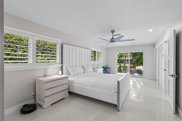 4000 NE 24th Avenue, Lighthouse Point, FL 33064