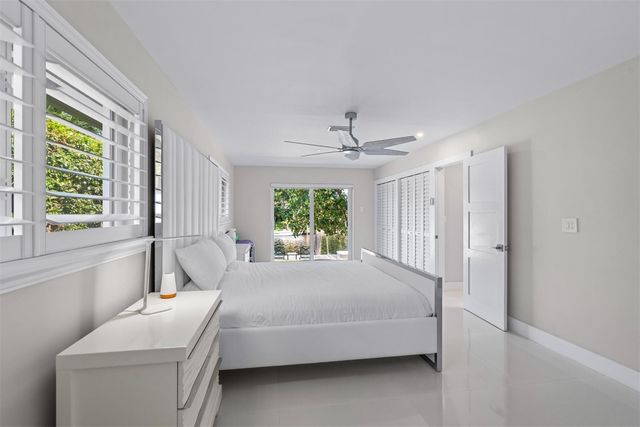 4000 NE 24th Avenue, Lighthouse Point, FL 33064