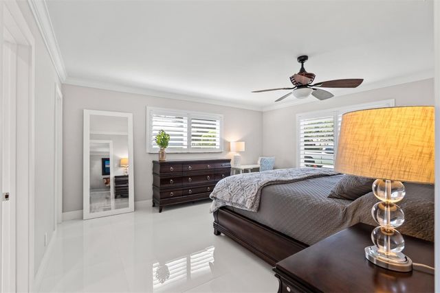 4000 NE 24th Avenue, Lighthouse Point, FL 33064