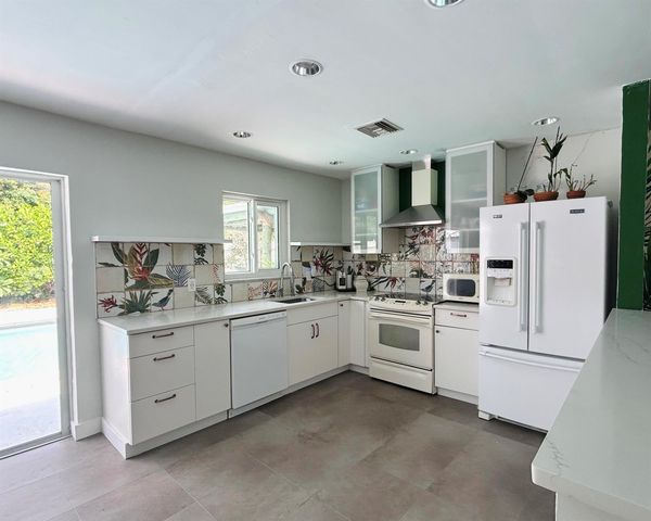 1301 SE Sandpiper Lane, Stuart, FL 34996