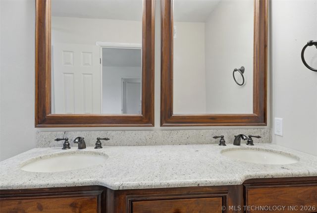 2549 Monta Place, Muskogee, OK 74403