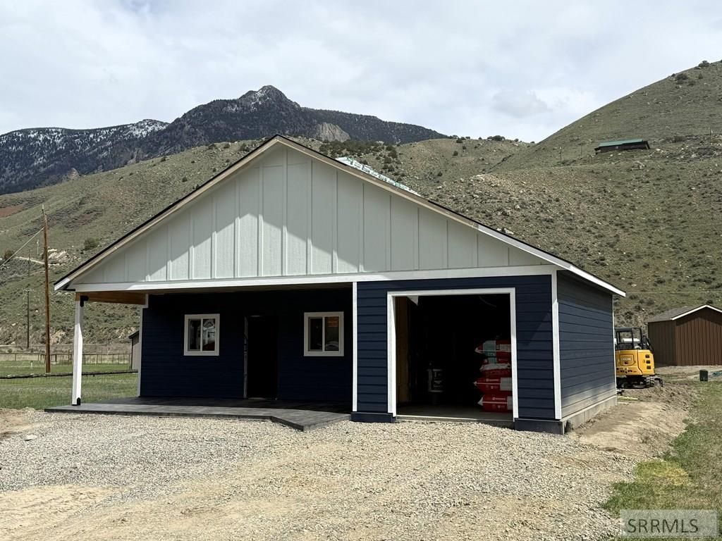 Image 6 of property listing at 123 N Agate Drive, Salmon, ID 83467