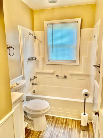 215 Melvin Dr, West Mifflin, PA 15236