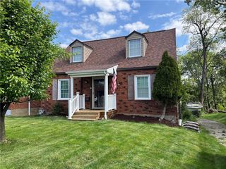 215 Melvin Dr, West Mifflin, PA 15236