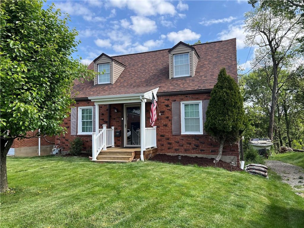 215 Melvin Dr, West Mifflin, PA 15236