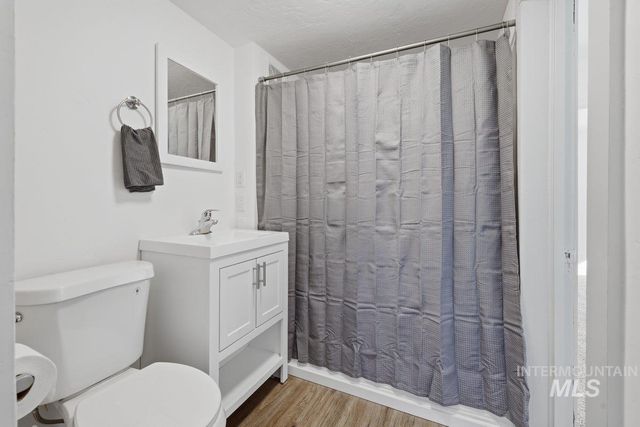 1011.5 10th Ave South, Nampa, ID 83651