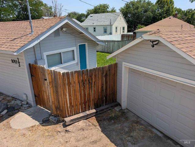 1011.5 10th Ave South, Nampa, ID 83651