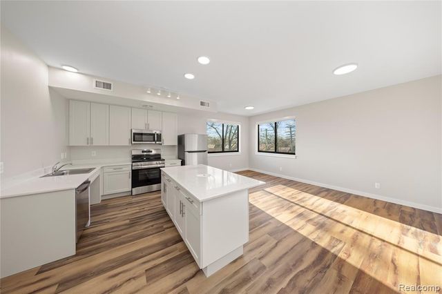 16530 E Warren Avenue 209, Detroit, MI 48224