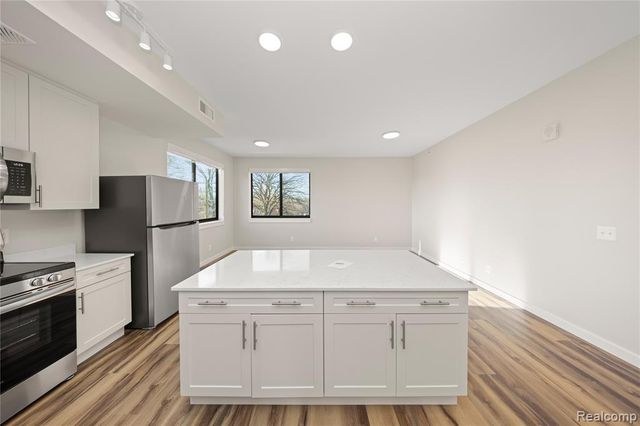 16530 E Warren Avenue 209, Detroit, MI 48224